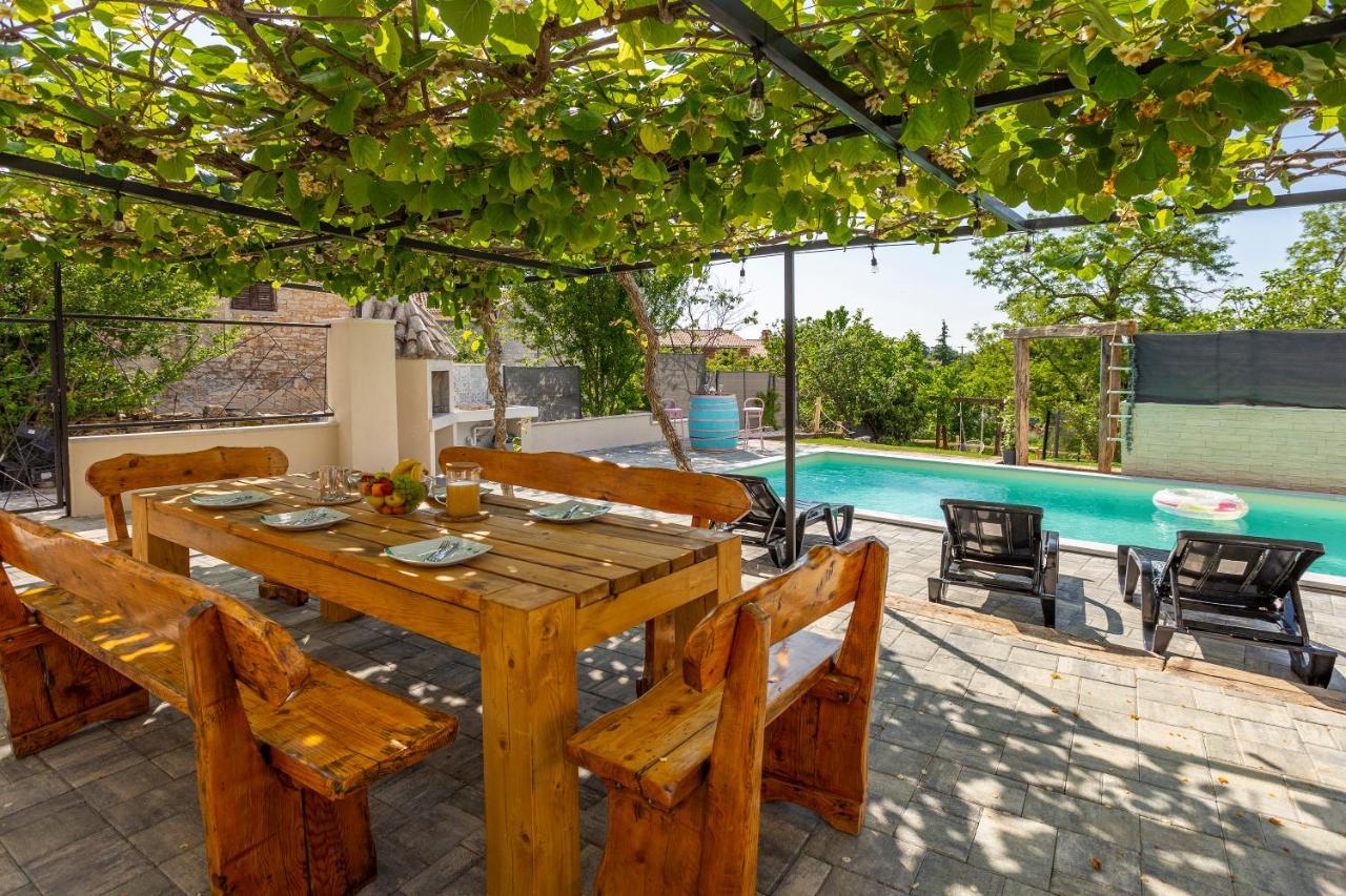 Villa House With Pool Poli Stare Nuoni Žminj Exterior foto
